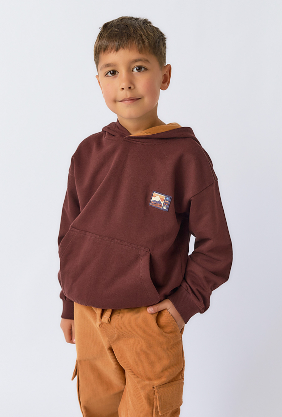 Bordowa bluza chłopięca z kapturem i kieszenią