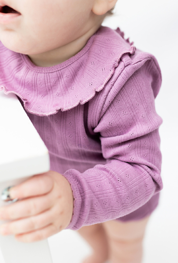 Wygodne body z długim rękawem dla dziewczynki