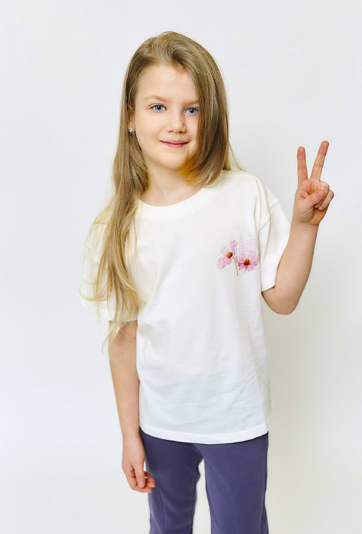 Biały t-shirt- fason pudełkowy