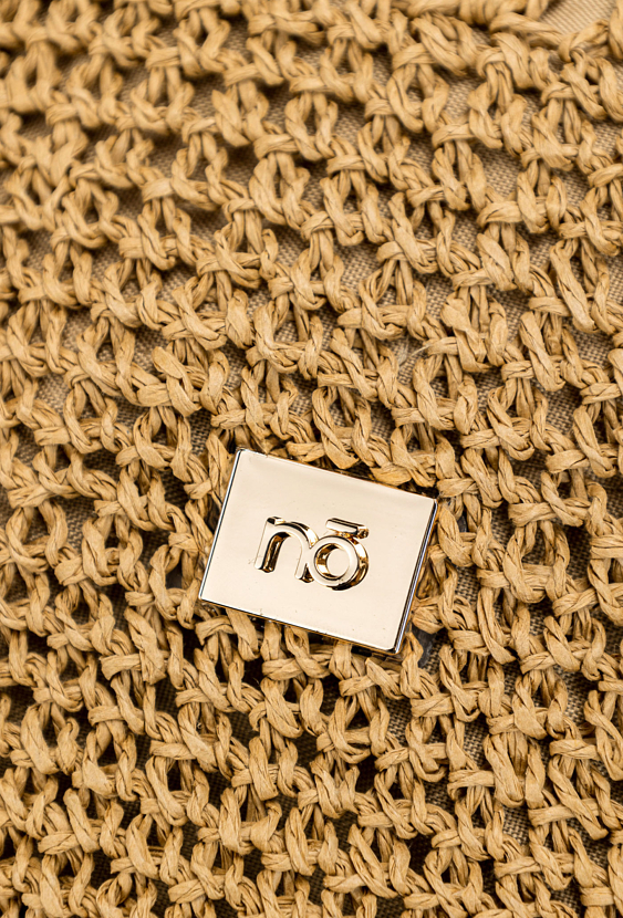 Pleciona torebka boho z chustą.