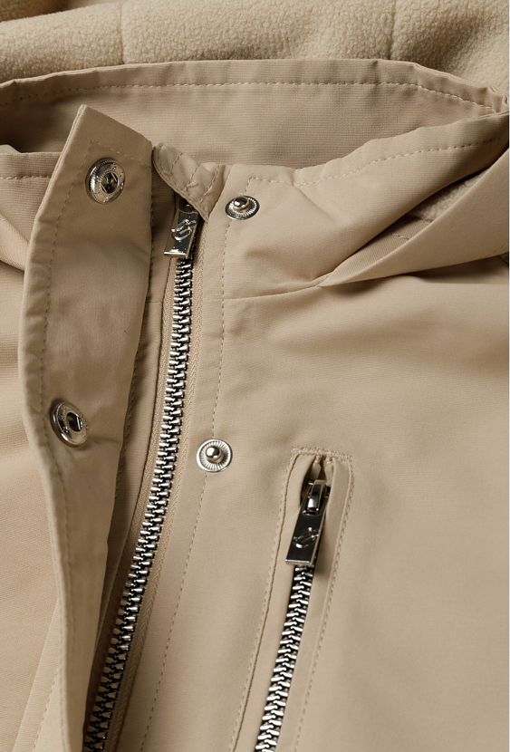 Kurtka parka dziewczęca z kapturem – przejściowa kurtka