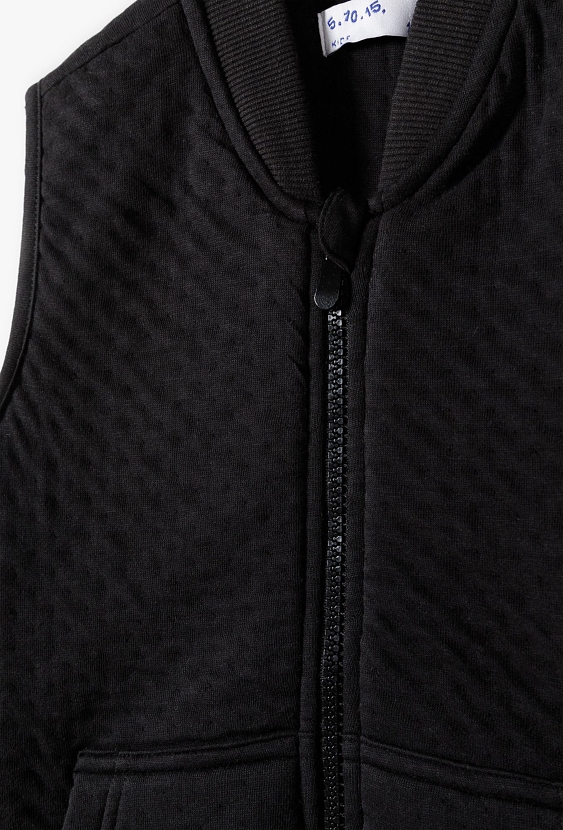 Czarny dzianinowy bezrękawnik dla chłopca - 5.10.15.