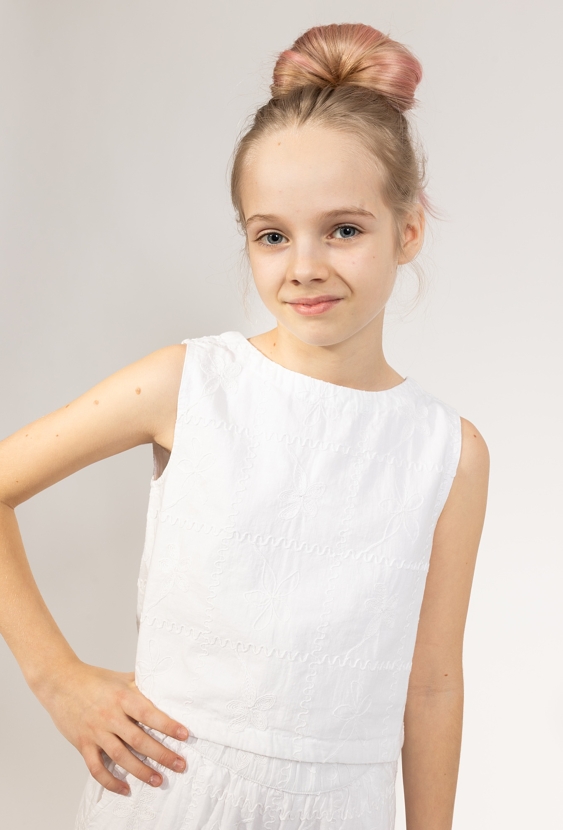 Elegancka bluzka dziewczęca