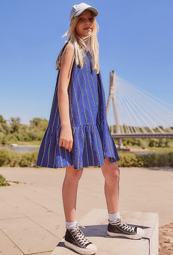 Letnia sukienka bez rękawów