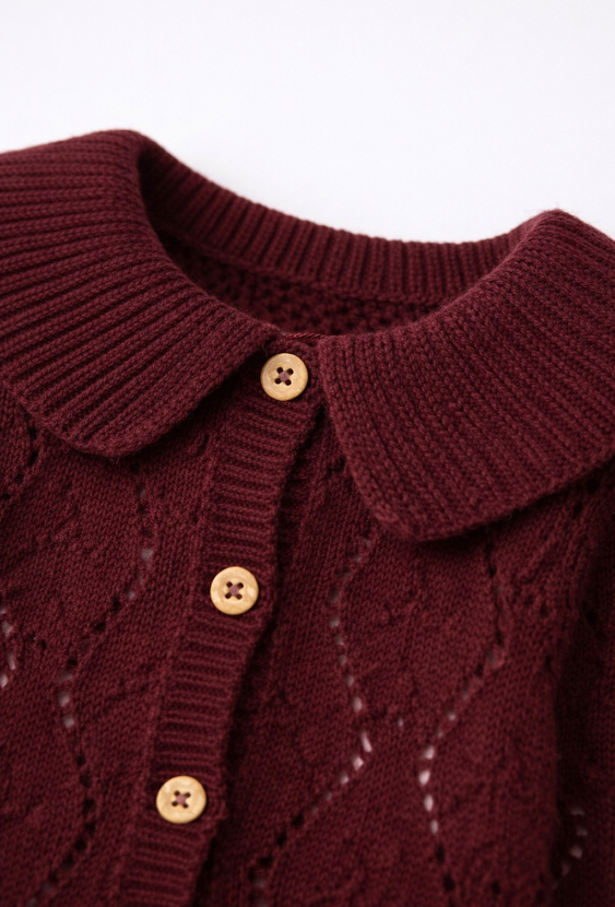 Burgundowy sweter rozpinany z kołnierzykiem 