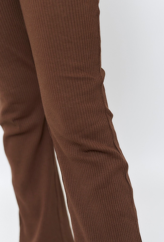 Spodnie flare - prążkowana faktura