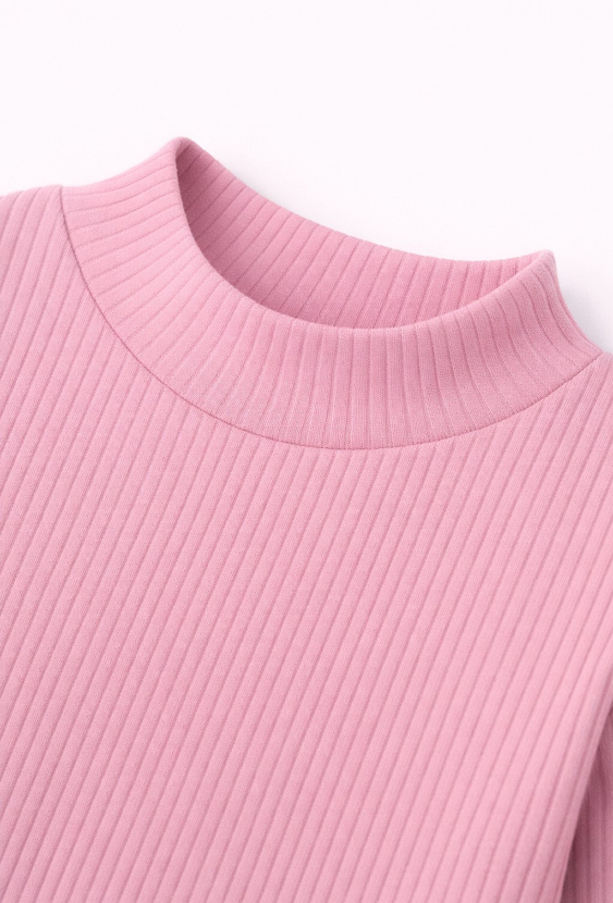 Różowa bluzka z długim rękawem