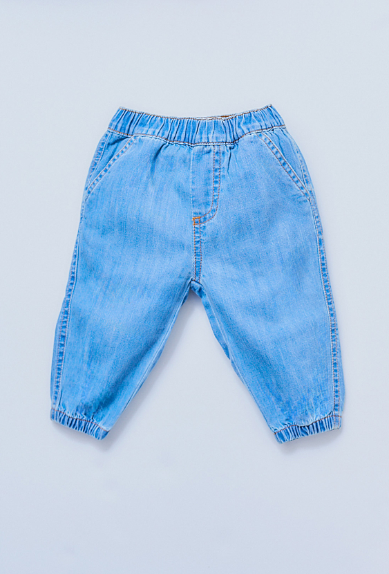 Spodnie jeansowe dla niemowlaka