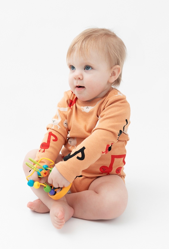 Body z długim rękawem  - kolorowe nutki