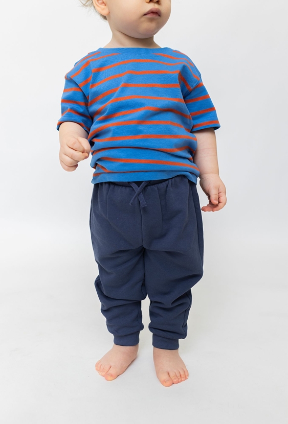 Granatowe spodnie dresowe dla niemowlaka