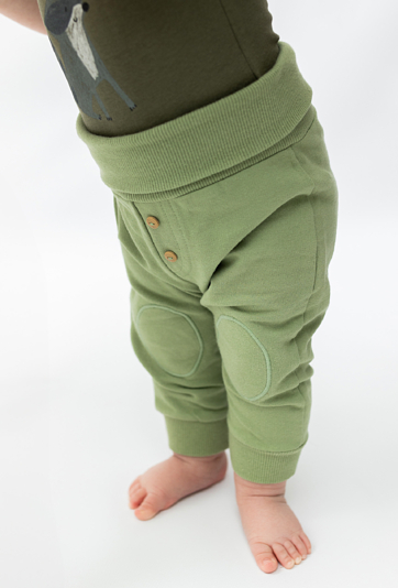 Zielone spodnie dresowe dla niemowlaka - 5.10.15.