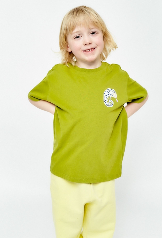 T-shirt chłopięcy z nadrukiem kameleona