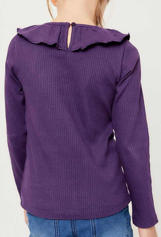 Prążkowana bluzka z ozdobnym kołnierzykiem