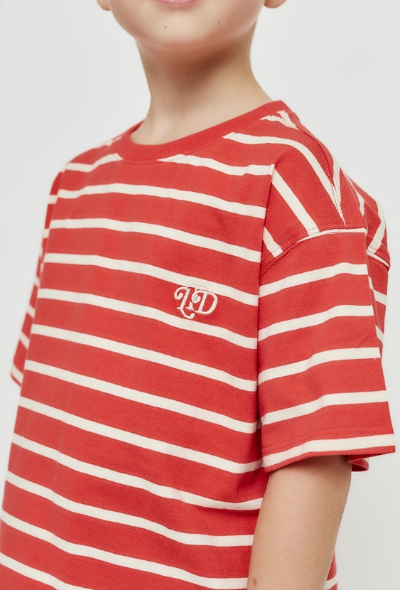 T-shirt w paski dla chłopca