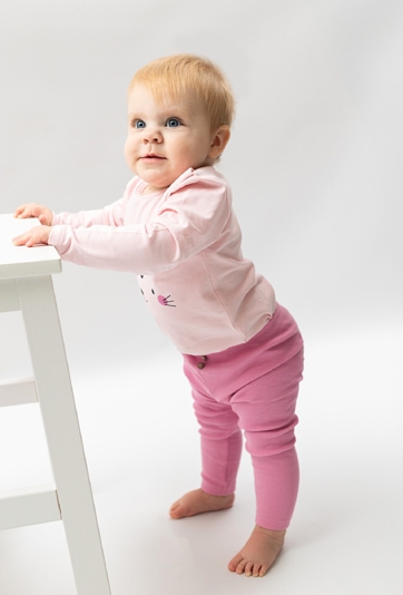 Różowe legginsy dla niemowlaka