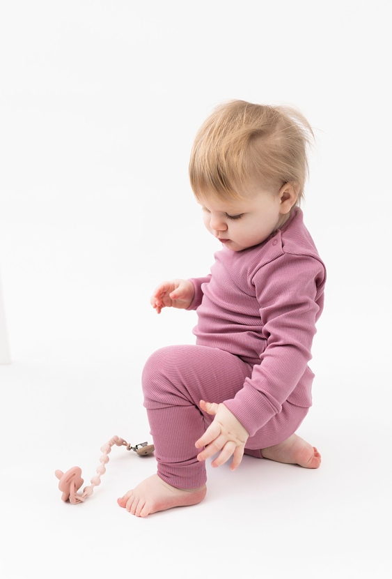 Różowe legginsy niemowlęce - prążkowane