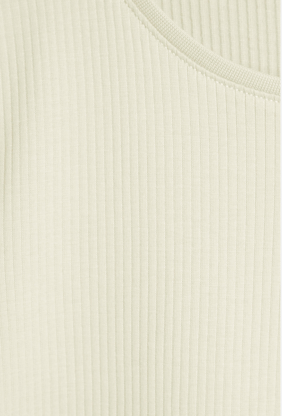 T-shirt dziewczęcy z falowanym wykończeniem