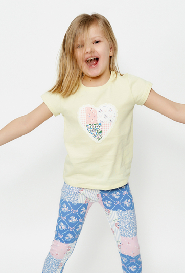 T-shirt dziewczęcy - żółty z serduszkiem