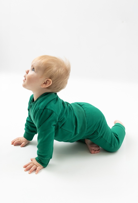 Zielone spodnie dresowe dla niemowlaka - 5.10.15.