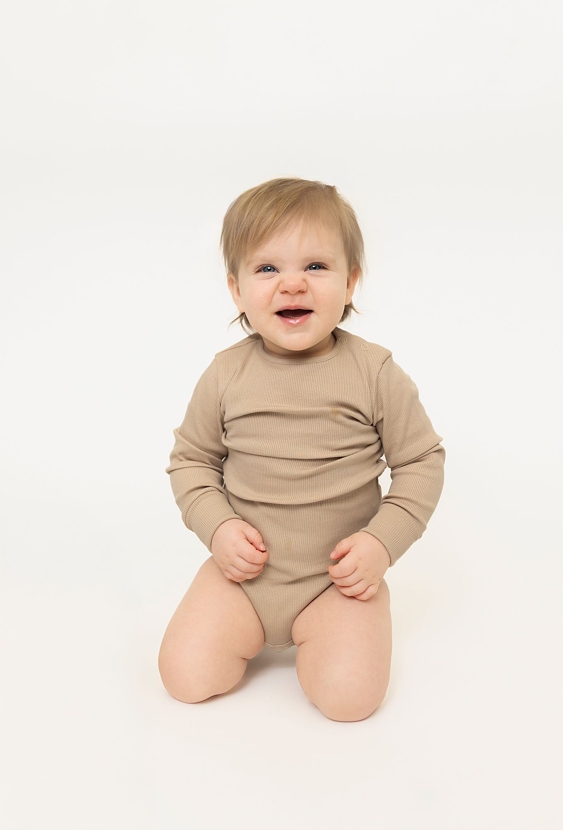 Beżowe body z długim rękawem