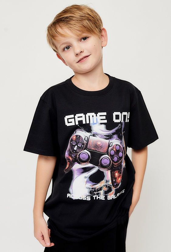 Czarna koszulka dla chłopca z nadrukiem game on