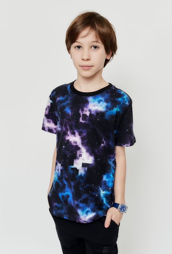 Kolorowy t-shirt dla chłopca - galaktyka