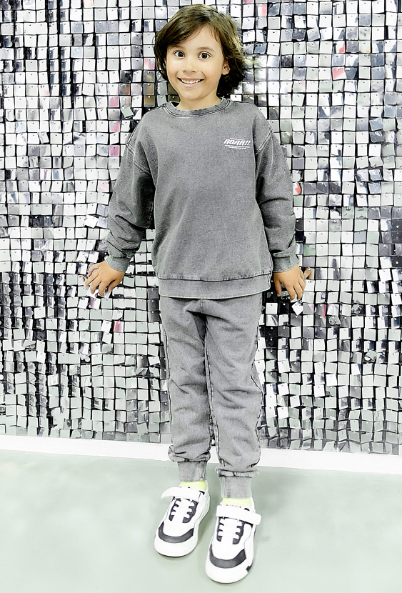 Szare spodnie dresowe dla chłopca - 5.10.15.
