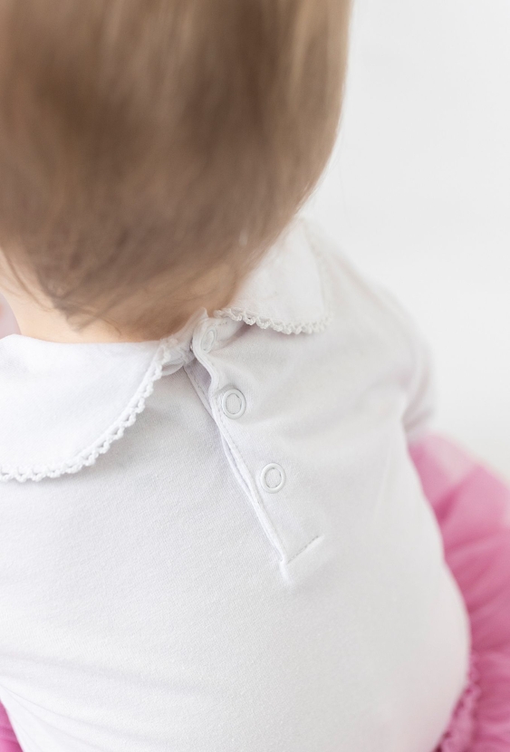 Body z długim rękawem i ozdobnym kołnierzykiem