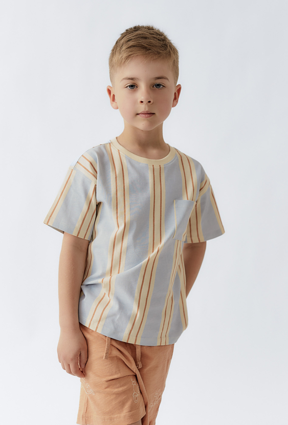 Koszulka chłopięca w paski z kieszonką