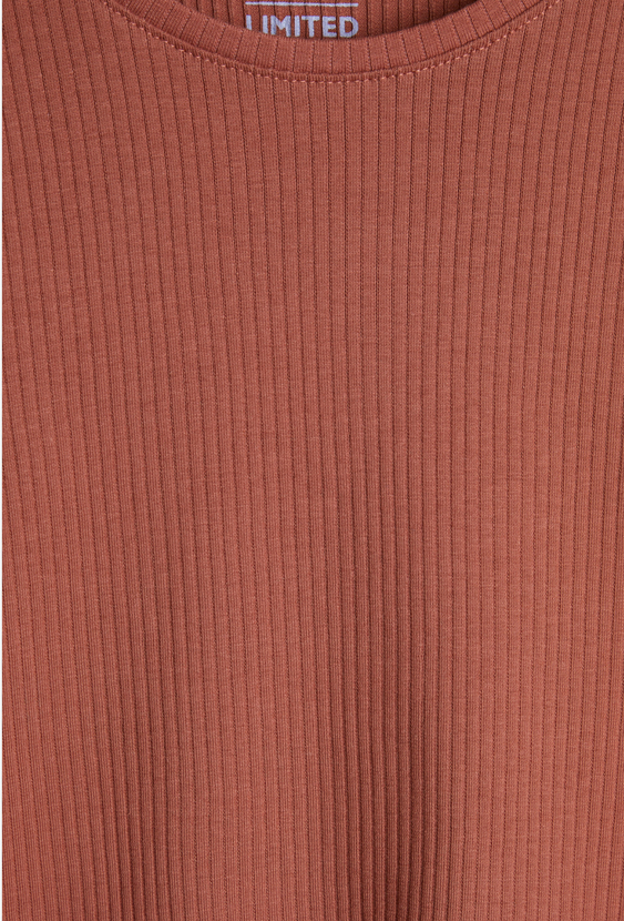 Bluzka dziewczęca z falowanym brzegiem