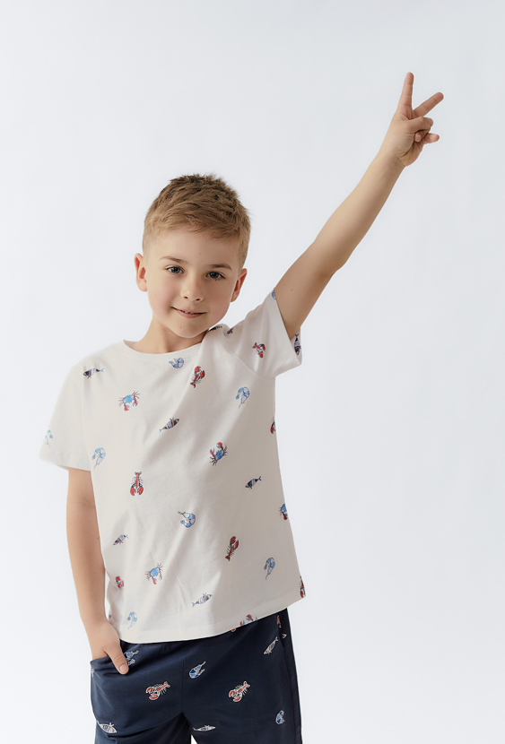 Biała koszulka chłopięca z nadrukiem