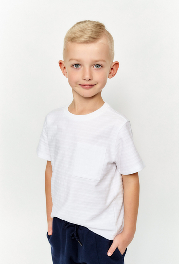 Biały T-shirt chłopięcy