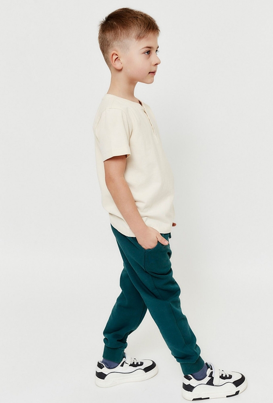 Chłopięce spodnie dresowe - comfort slim