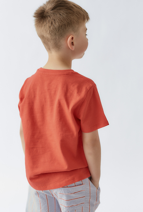 T-shirt chłopięcy czerwony z zabawnym nadrukiem