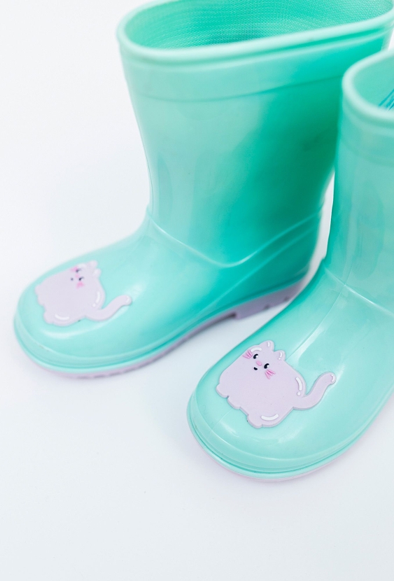 Turkusowe kalosze dla małej dziewczynki