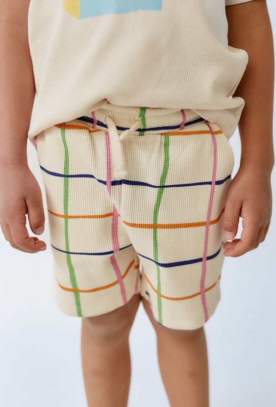 Szorty w kolorową kratkę