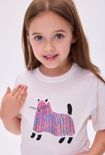 T-shirt dziewczęcy z aplikacją kotka z dwustronnych cekinów