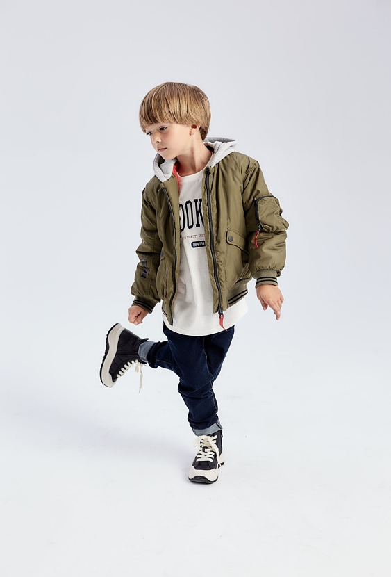 Kurtka przejściowa dla chłopca - zielona z kapturem