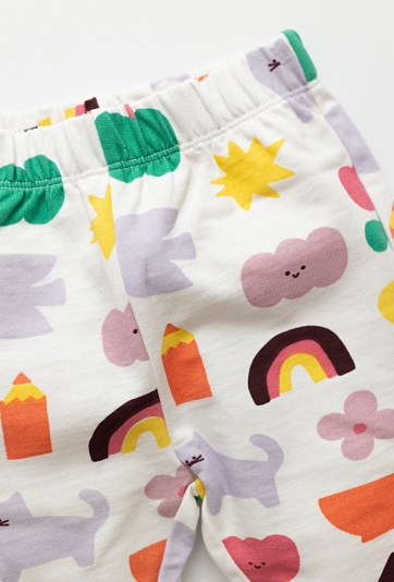 Spodnie dresowe niemowlęce z nadrukiem all over print