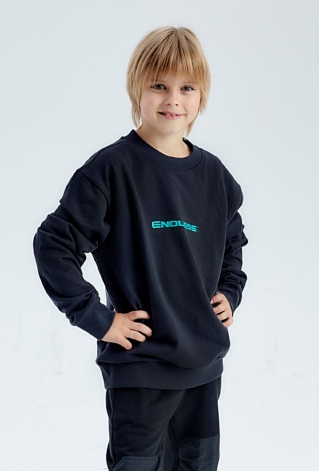 Czarna bluza chłopięca ze stójką z napisem