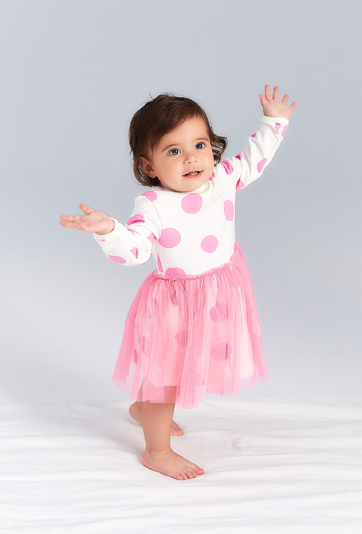 Sukienka niemowlęca w różowe grochy - długi rękaw - 5.10.15.