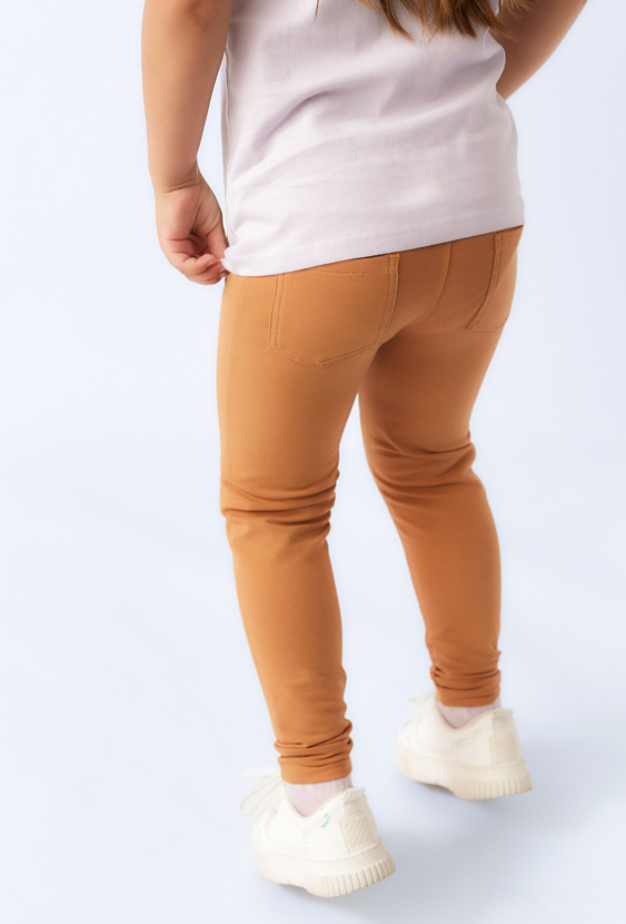 Dziewczęce tregginsy z elastycznej dzianiny– karmelowe