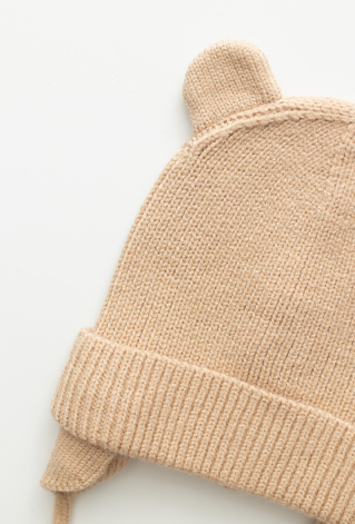 Czapka niemowlęca z uszkami i wiązaniem