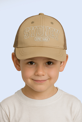 Beżowa czapka z daszkiem