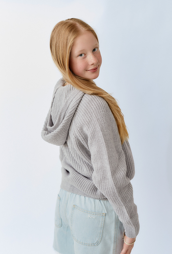 Szary sweter rozpinany z kapturem