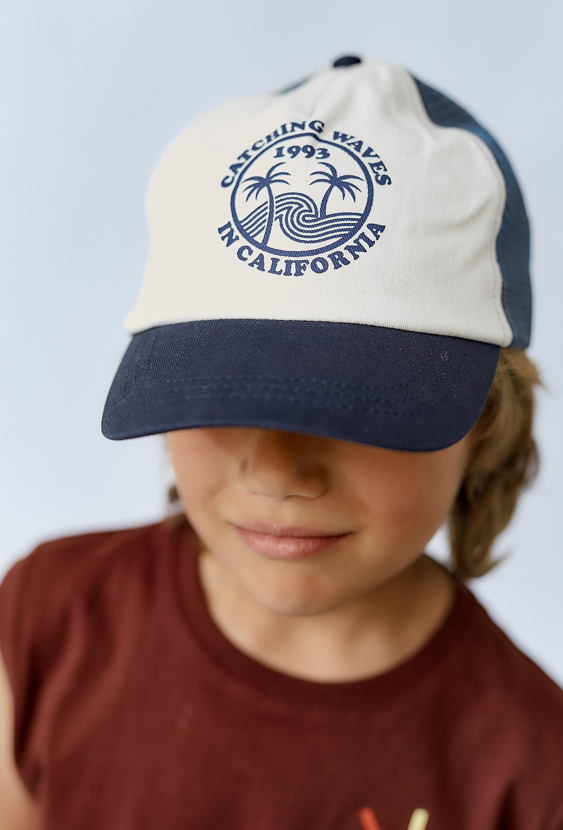 Czapka z daszkiem dla chłopca