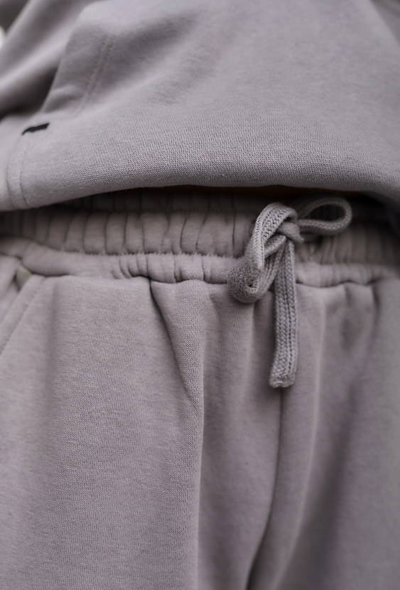 Szare spodnie dresowe w stylu bojówek