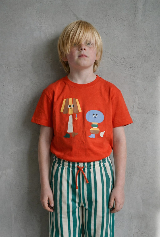 Koszulka chłopięca z motywem lampy