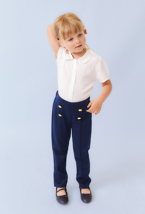 Granatowe spodnie dzianinowe dla dziewczynki – guziki.
