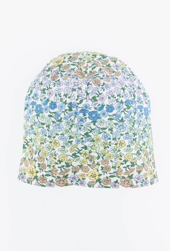 Cienka czapka dziewczęca w kwiaty